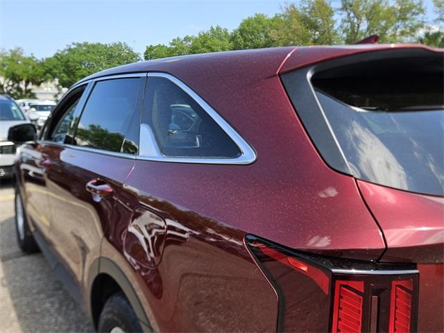 used 2025 Kia Sorento car, priced at $31,891