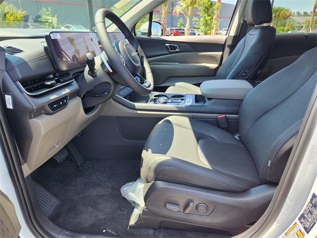 new 2025 Kia Carnival Hybrid car, priced at $45,195