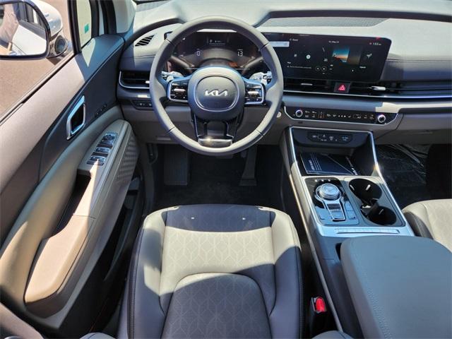 new 2025 Kia Carnival Hybrid car, priced at $45,195