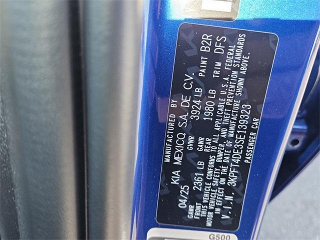 new 2025 Kia K4 car