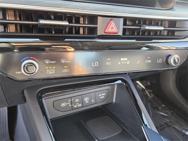 new 2025 Kia K5 car, priced at $36,500