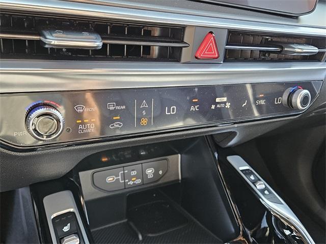 new 2025 Kia Sorento car, priced at $43,065