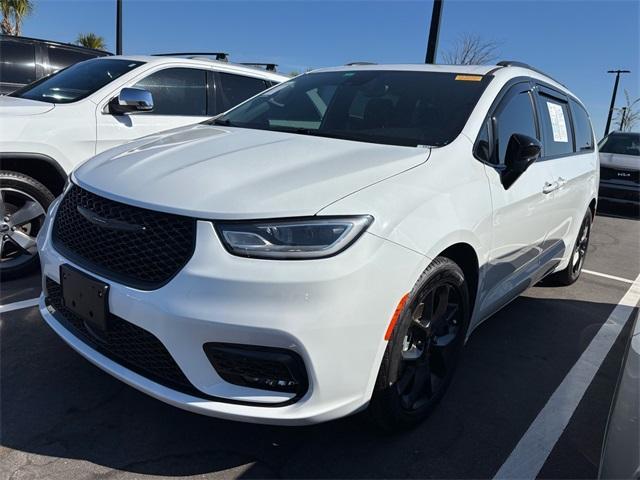 used 2024 Chrysler Pacifica car, priced at $33,891
