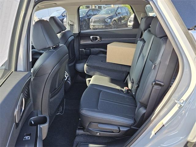 new 2025 Kia Sorento car, priced at $39,690