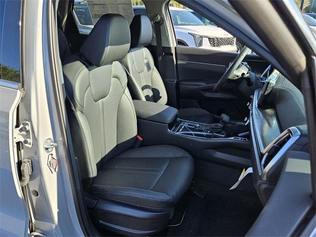 new 2025 Kia Sorento car, priced at $39,690