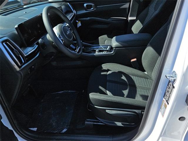 new 2025 Kia Sorento car, priced at $33,900