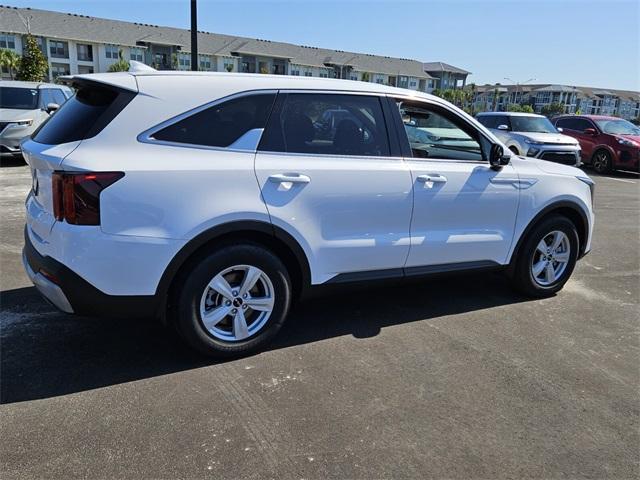 new 2025 Kia Sorento car, priced at $33,900