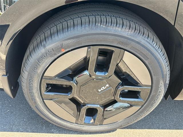 new 2026 Kia EV9 car, priced at $61,464