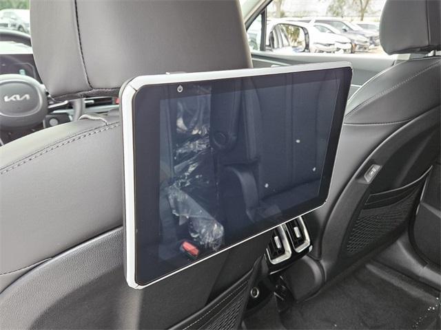 new 2025 Kia Sorento car, priced at $45,930