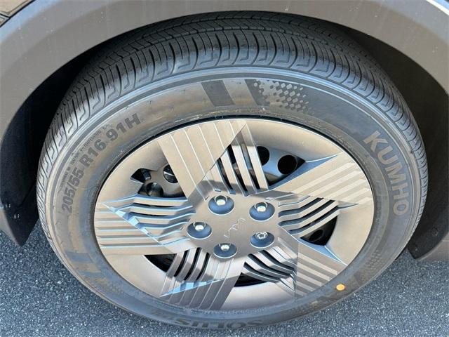 new 2025 Kia K4 car, priced at $23,375