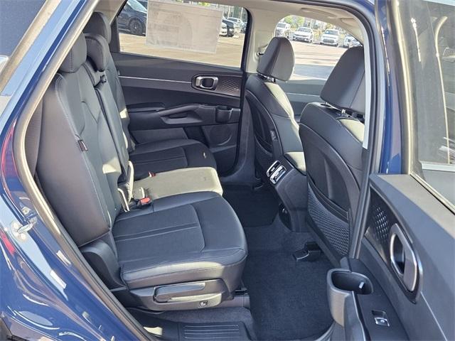 new 2025 Kia Sorento car, priced at $38,585