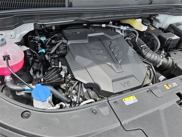 new 2025 Kia Carnival car, priced at $47,600