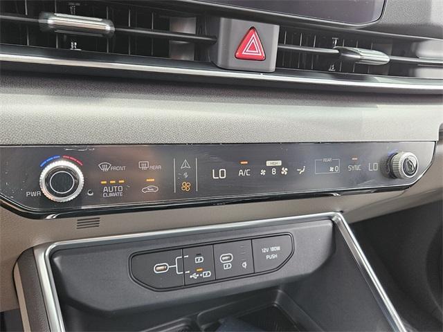 new 2025 Kia Carnival car, priced at $47,600