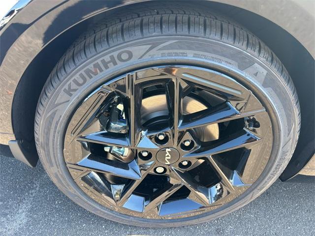 new 2025 Kia K4 car, priced at $30,147