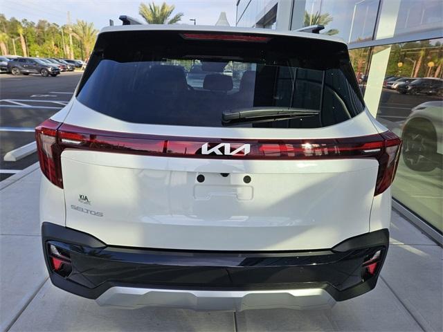new 2025 Kia Seltos car, priced at $28,695