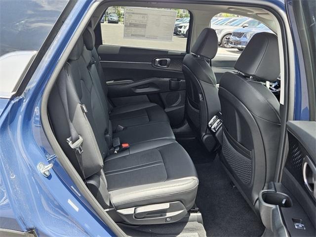 new 2025 Kia Sorento car, priced at $38,640