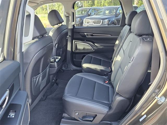 new 2025 Kia Telluride car, priced at $41,030
