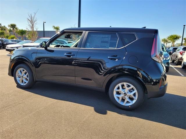 new 2025 Kia Soul car, priced at $21,322