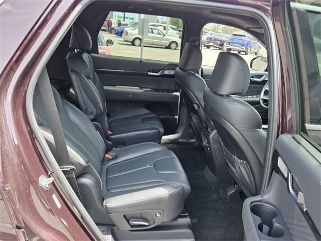 used 2024 Hyundai Palisade car, priced at $42,981