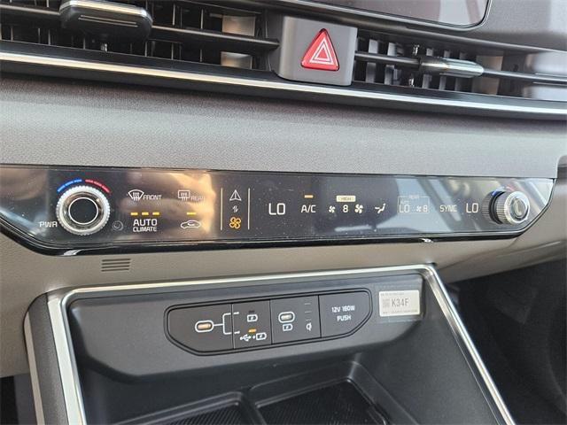 new 2025 Kia Carnival car, priced at $43,185