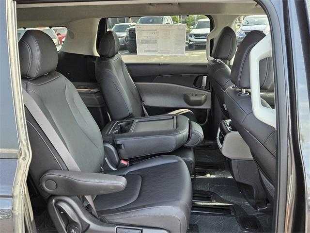 new 2025 Kia Carnival car, priced at $43,185