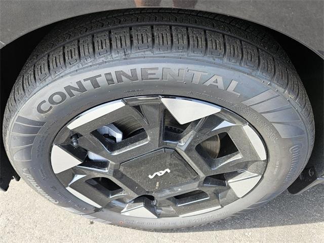 new 2025 Kia Carnival car, priced at $43,185