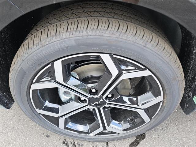 new 2025 Kia Niro car, priced at $33,735
