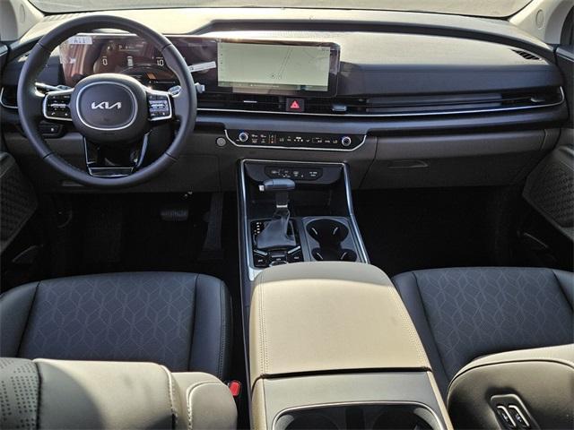 new 2025 Kia Carnival car, priced at $43,335