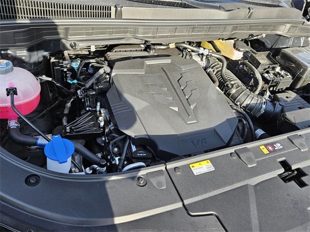 new 2025 Kia Carnival car, priced at $43,335
