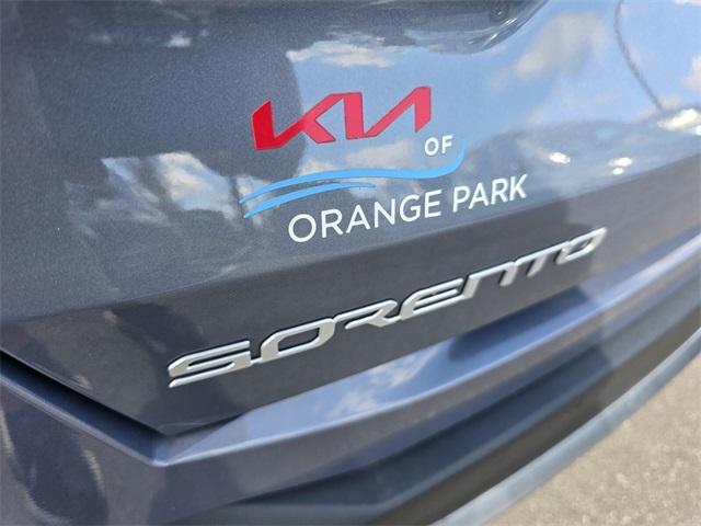 new 2025 Kia Sorento car, priced at $33,977