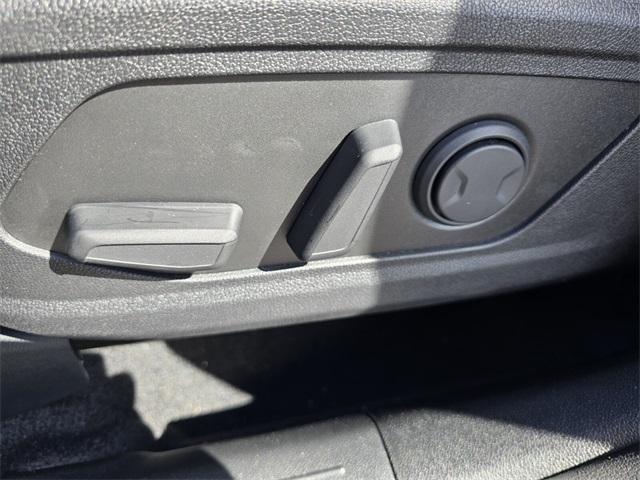 new 2025 Kia Sorento car, priced at $33,977