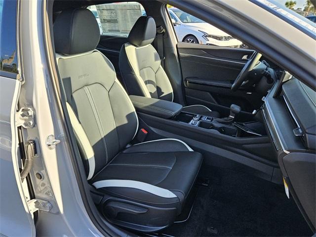 new 2025 Kia K5 car, priced at $32,320