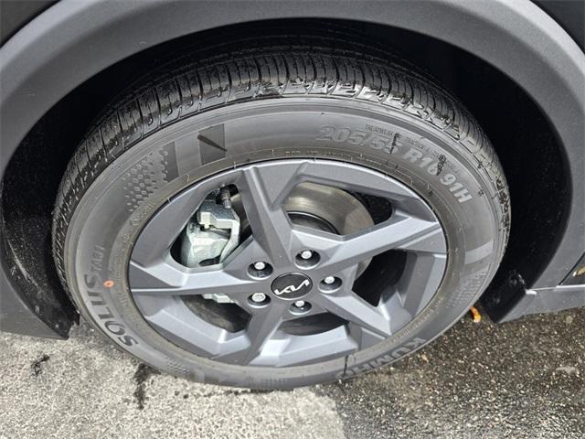 new 2025 Kia K4 car, priced at $22,975