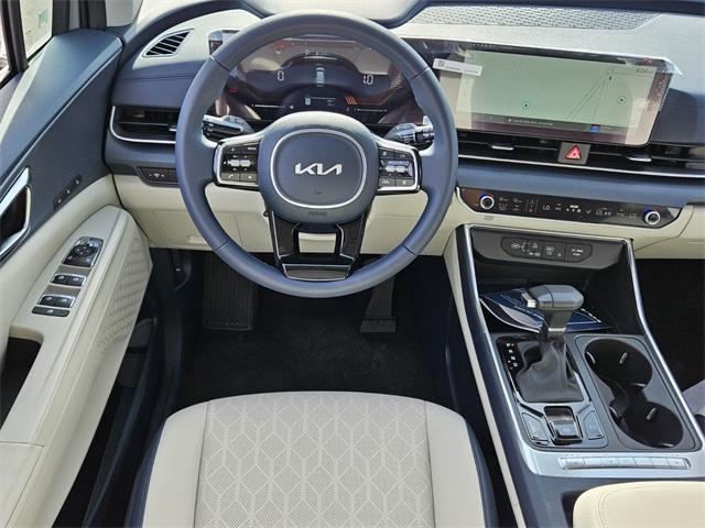 new 2025 Kia Carnival car, priced at $43,680