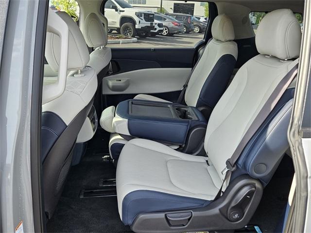 new 2025 Kia Carnival car, priced at $43,680