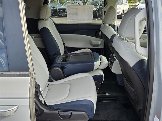 new 2025 Kia Carnival car, priced at $43,680