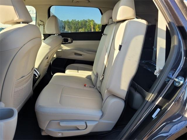 new 2025 Kia Sorento car, priced at $37,830