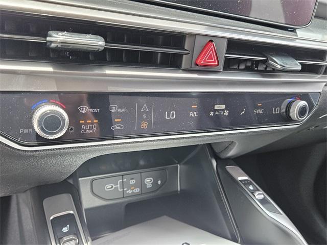 new 2025 Kia Sorento car, priced at $38,795