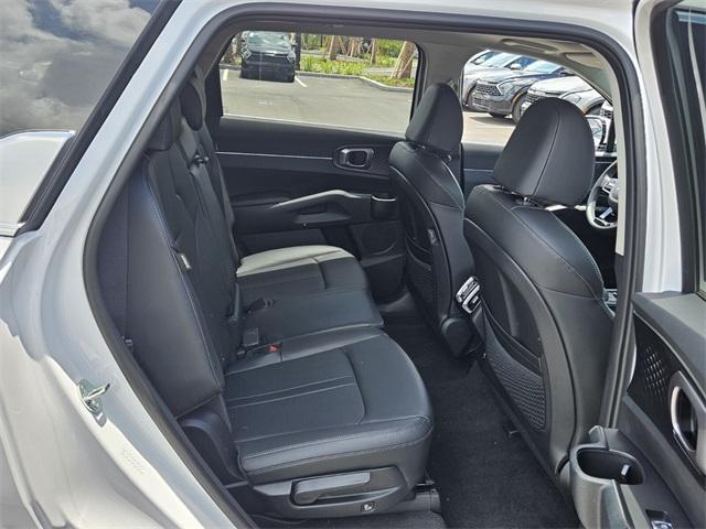 new 2025 Kia Sorento car, priced at $38,795