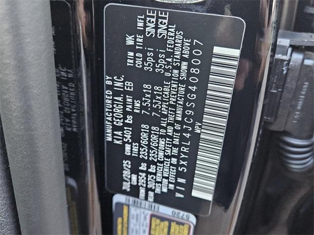 new 2025 Kia Sorento car, priced at $33,882