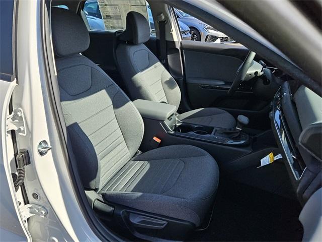 new 2025 Kia K4 car, priced at $26,300