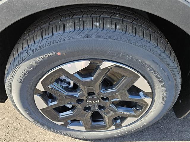 new 2025 Kia Sorento car, priced at $38,505