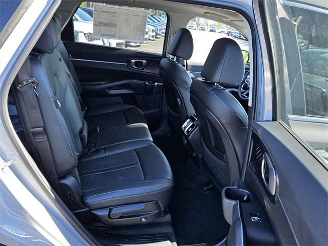 new 2025 Kia Sorento car, priced at $38,505