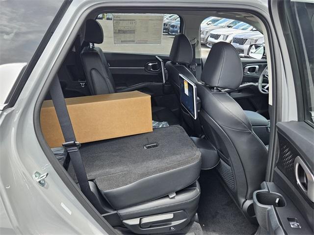 new 2025 Kia Sorento car, priced at $44,010