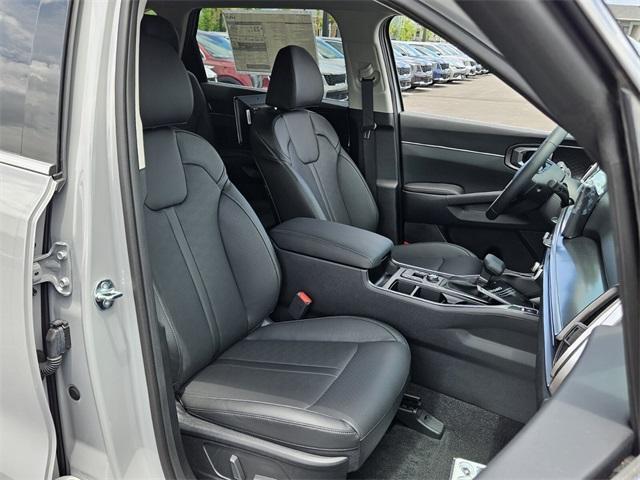 new 2025 Kia Sorento car, priced at $44,010