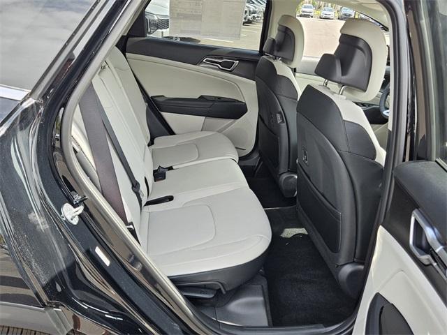 new 2025 Kia Sportage car, priced at $33,010