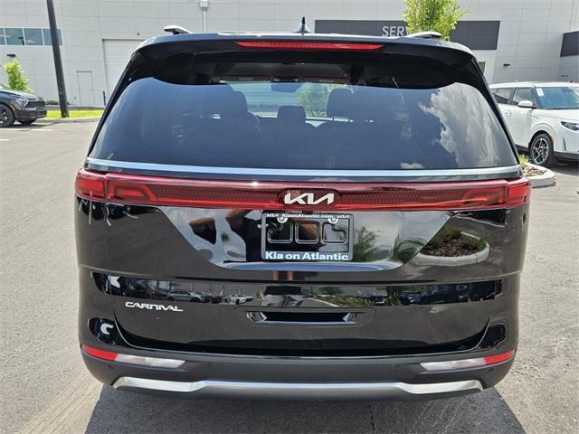 used 2024 Kia Carnival car, priced at $40,891