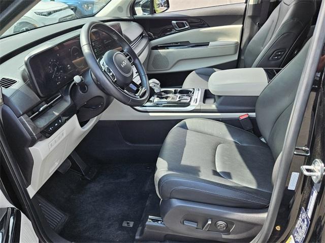 used 2024 Kia Carnival car, priced at $40,891