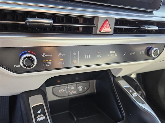 new 2025 Kia Sorento car, priced at $37,345