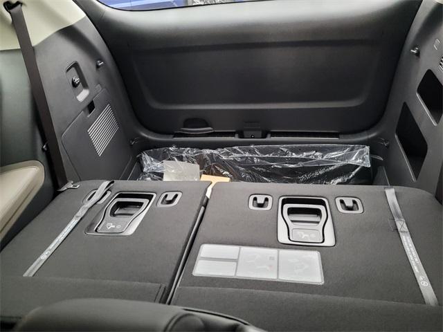 new 2026 Kia Carnival Hybrid car, priced at $42,035